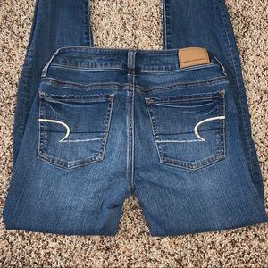 Medium/dark wash American Eagle jeggings